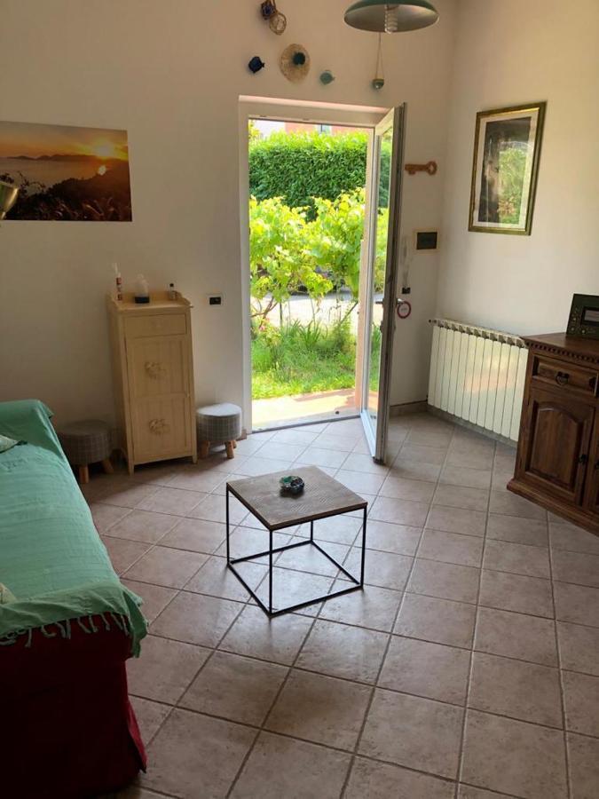 فيلا La Casa Di Ulivi Piano di Follo المظهر الخارجي الصورة